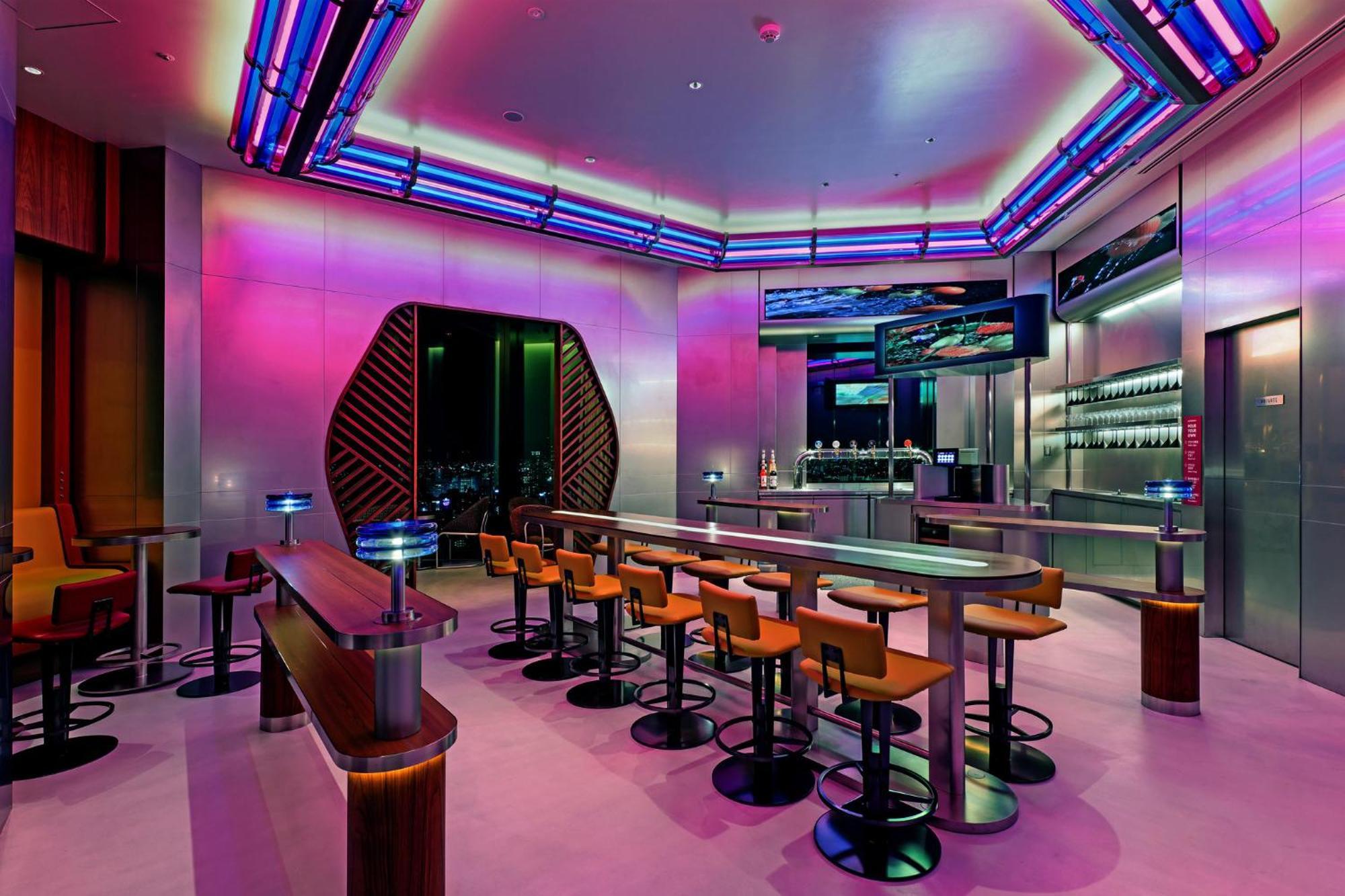 Centara Grand Hotel Osaka Exterior photo The bar at the 101 bar