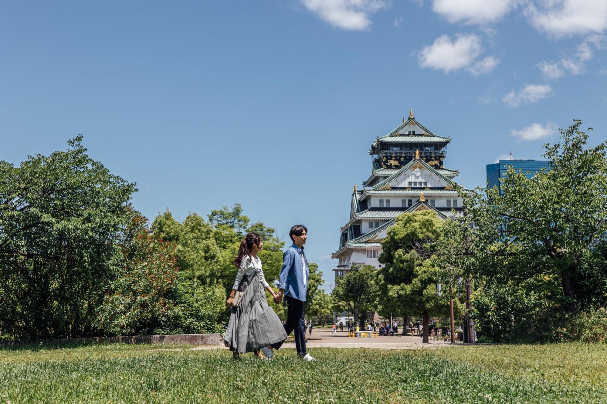 Centara Grand Hotel Osaka Exterior photo Osaka Castle