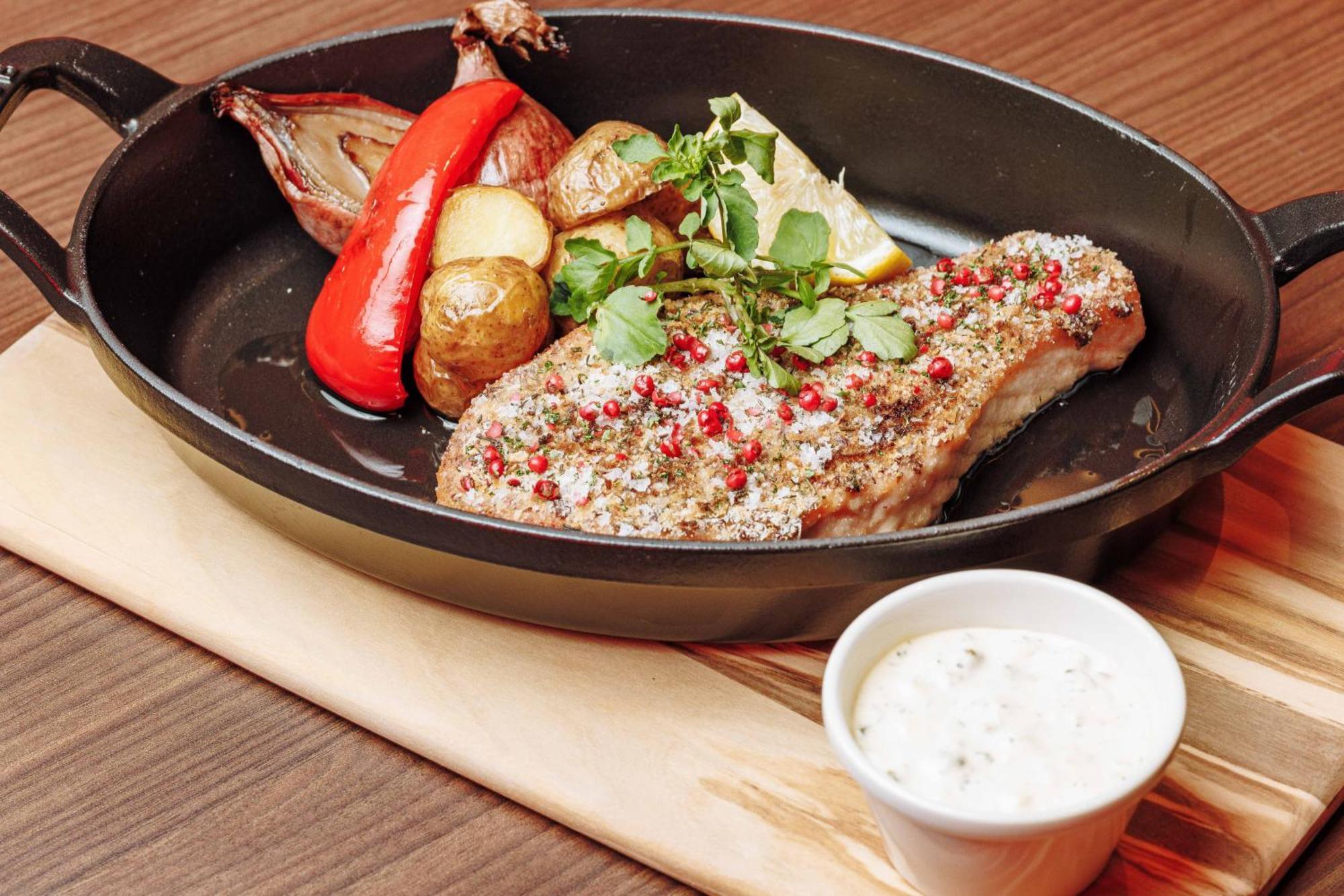 Centara Grand Hotel Osaka Exterior photo A steak prepared with a dry rub
