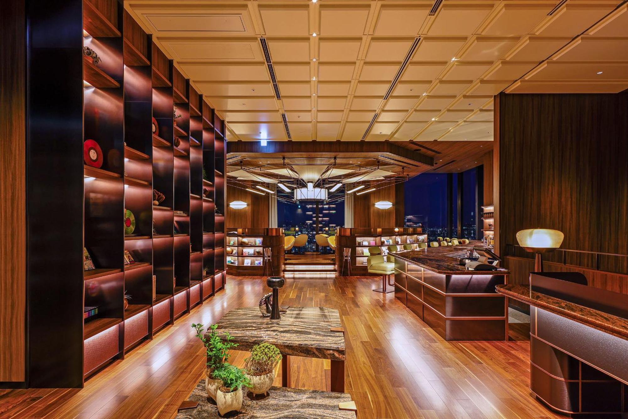Centara Grand Hotel Osaka Exterior photo The Club lounge at Osaka International Airport